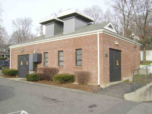 Building photograph for 21 ELM ST